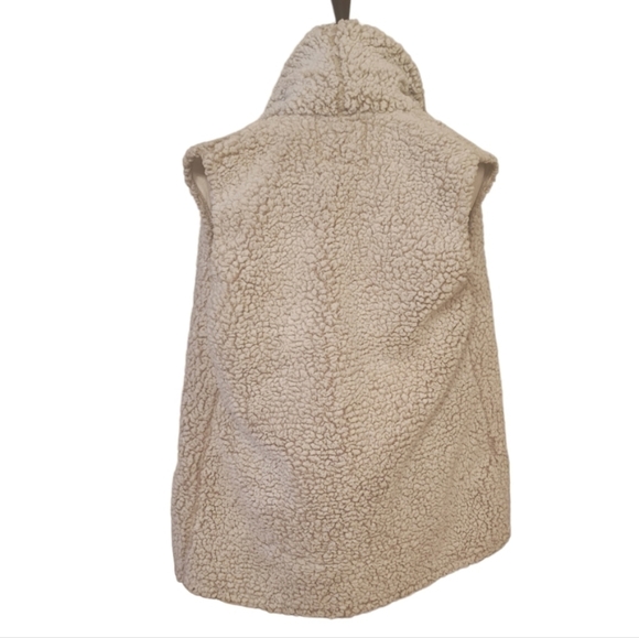 Altar'd State Faux Shearling Vest Size Small - Picture 3 of 5